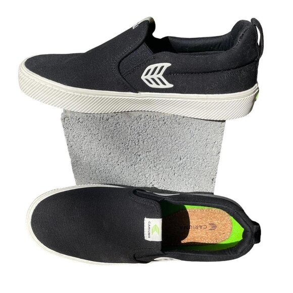 Cariuma Slip On Black Canvas - Picture 3 of 7